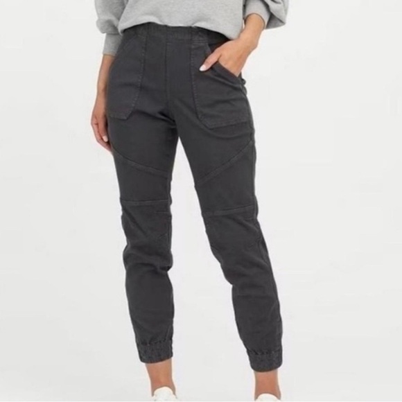 SPANX Pants - SPANX Stretch Twill Cargo Jogger Size M